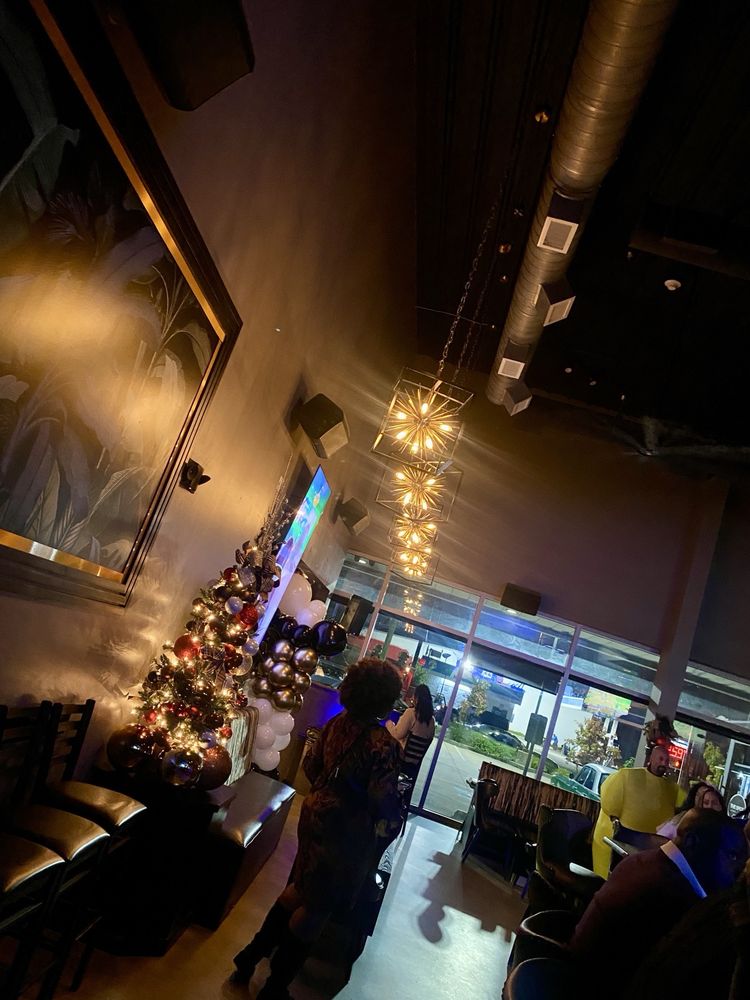 The Spot Lounge & Bar Logo