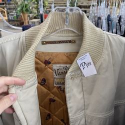 Hope of the Valley Thrift Store - Lancaster - Vintage found next door
