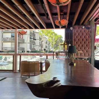 Nigel's Waterfront Restaurant - Bars Near Me - Long Beach, California