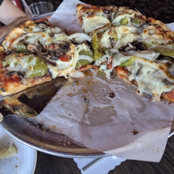 Lido Pizza - Super Deluxe Pizza - Pizza Near Me - Van Nuys, California