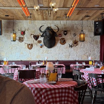 Star Rover - Decor - Steakhouses Near Me - Houston, Texas