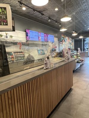 The Coffee Bean & Tea Leaf by null