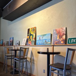 Flo's Kitchen - Inside
