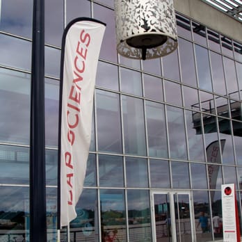 Cap Sciences - Vue sur l'entrée - Museums Near Me - Bordeaux, 33