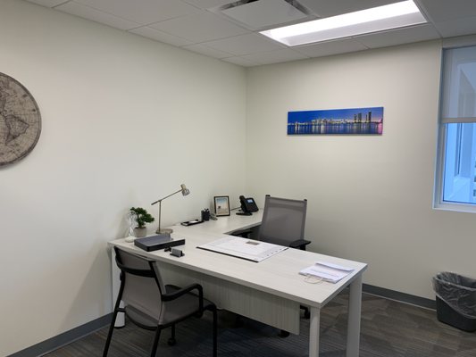 Picture of OFFICE EVOLUTION - PLANTATION - Updated July 2024 - 20 Photos - 261 N ...