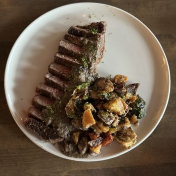 Black Walnut - Beef tips - New American Near Me - Oklahoma City, Oklahoma Black Walnut - Beef tips - New American Near Me - Oklahoma City, Oklahoma