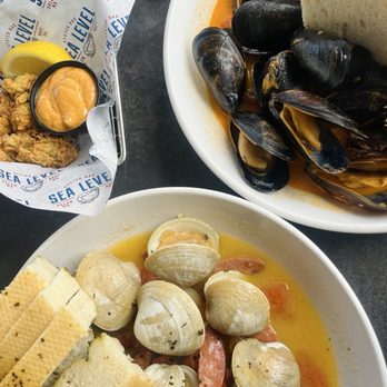 Sea Level Oyster Bar - Drunken clams, fried oysters, mussels - Seafood Near Me - Salem, Massachusetts Sea Level Oyster Bar - Drunken clams, fried oysters, mussels - Seafood Near Me - Salem, Massachusetts