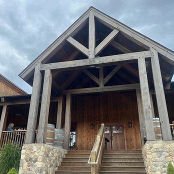 Hawk Ridge Winery - Wineries Near Me - Watertown, Connecticut