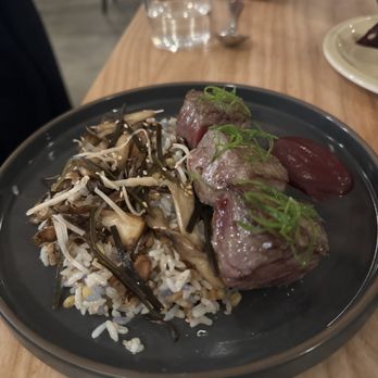 Lola's - Local tuna tataki - New American Near Me - New York, New York