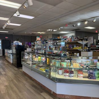 UNCLE STU'S SMOKE & VAPE - CARY - Updated May 2026 - 27 Photos - 670  Northwest Hwy, Cary, Illinois - Head Shops - Phone Number