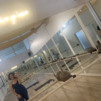 Salt Burn Studio - Barre Classes Near Me - Honolulu, Hawaii