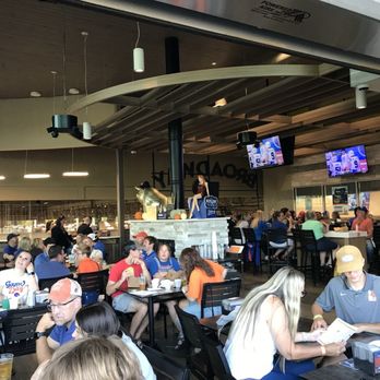 Broadway on the Rocks - Full house - Bars Near Me - Boise, Idaho