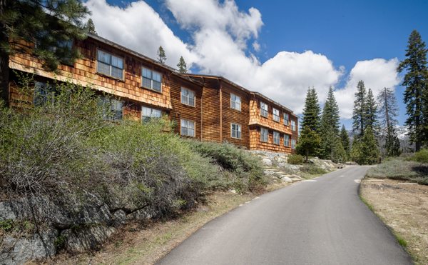 Wuksachi Lodge by null