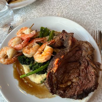 Castaway Burbank - Surf and Turf - Bars Near Me - Burbank, California Castaway Burbank - Surf and Turf - Bars Near Me - Burbank, California