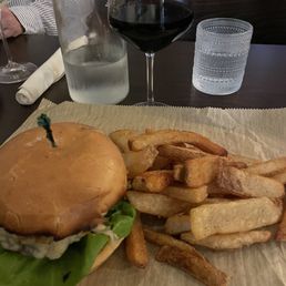 Bistro Burger 10000/10 Bistro Burger 10000/10