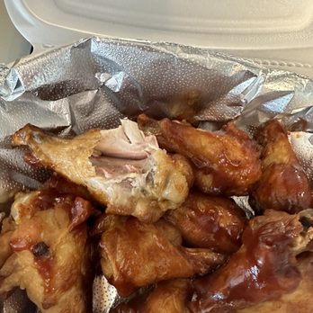 Governor's Pub - "Well done" wings with extra sauce - will we ever learn our lesson - Burgers Near Me - Edenton, North Carolina