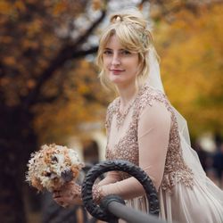 White and Light - Mit einem Auge für Details und einem Gespür für emotionale Hochzeitsmomente schaffe ich bleibende Hochzeitsbilder, die Ihre Liebe widerspieg