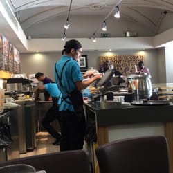 Jeronymo - De bar met personeel