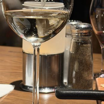Cooper’s Hawk Winery & Restaurant - Pinot Grigio - New American Near Me - Sarasota, Florida Cooper’s Hawk Winery & Restaurant - Pinot Grigio - New American Near Me - Sarasota, Florida