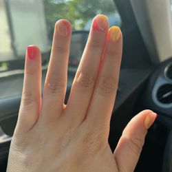 Van's Nails