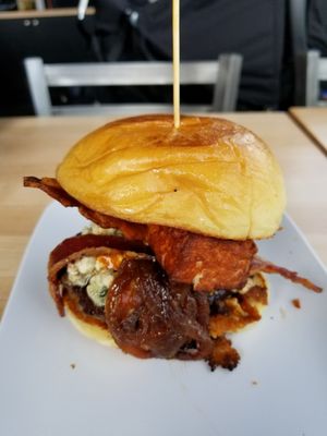 PINCHO Burgers and Kebabs by null