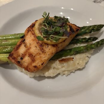Corner Bistro - Salmon - New American Near Me - Wilmington, Delaware