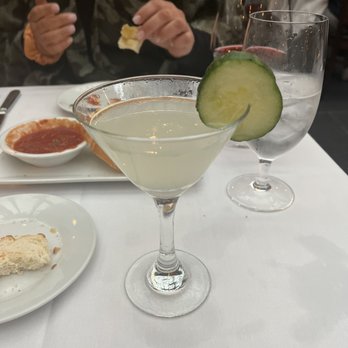 Tony’s at the J House - Greenwich Gardens Cocktail - Italian Near Me - Riverside, Connecticut Tony’s at the J House - Greenwich Gardens Cocktail - Italian Near Me - Riverside, Connecticut
