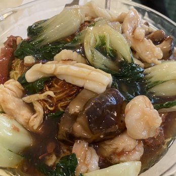 Lougheed Wonton House - House special chow mein with crispy noodles - Chinese Near Me - Port Moody, British Columbia Lougheed Wonton House - House special chow mein with crispy noodles - Chinese Near Me - Port Moody, British Columbia