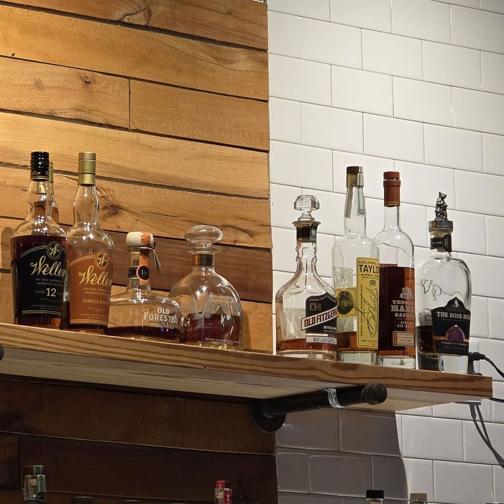Bourbon's Kitchen - Bar - Bars Near Me - Middletown, Ohio