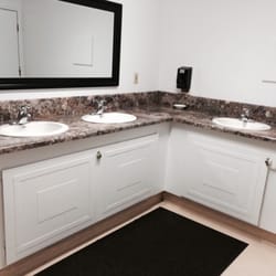 Sea Bird RV Park - Nice and clean bathrooms! Wonderful showers.