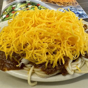 Skyline Chili - Small 5 Way - Chili, cheese, onion, and beans over spaghetti. Love this! - Fast Food Near Me - Cincinnati, Ohio Skyline Chili - Small 5 Way - Chili, cheese, onion, and beans over spaghetti. Love this! - Fast Food Near Me - Cincinnati, Ohio