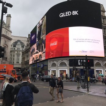 Piccadilly Circus - Reminds me of a small Times Square - Landmarks & Historical Buildings Near Me - London, XGL