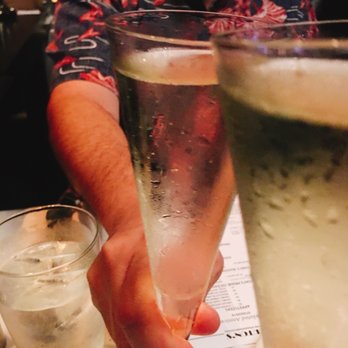 Morton's The Steakhouse - Cheers with Prosecco! - Steakhouses Near Me - Honolulu, Hawaii Morton's The Steakhouse - Cheers with Prosecco! - Steakhouses Near Me - Honolulu, Hawaii