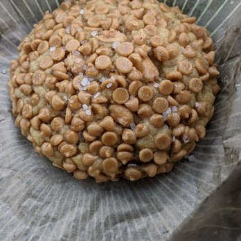 Gideon's Bakehouse - Peanut butter crunch - Bakeries Near Me - Orlando, Florida Gideon's Bakehouse - Peanut butter crunch - Bakeries Near Me - Orlando, Florida