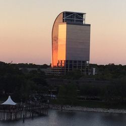 Majesty Building