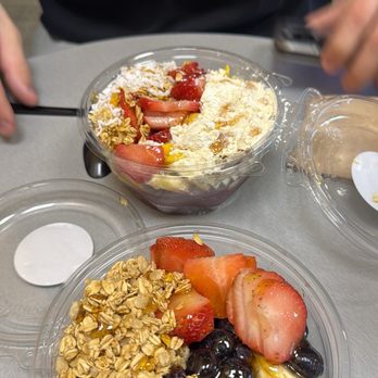 Rind & Grind Smoothie Cafe - Açaí bowls. 3 topping and 3 fruits. - Coffee & Tea Near Me - Salina, Kansas
