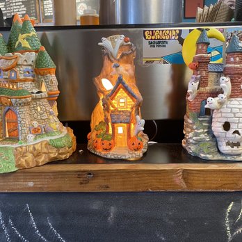 Jim & Patty's Coffee - Halloween houses - Coffee & Tea Near Me - Beaverton, Oregon