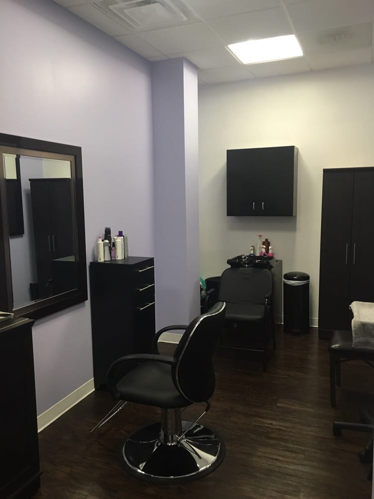 MANE STAGE HAIR DESIGN 2148 Barracks Rd, Charlottesville, Virginia