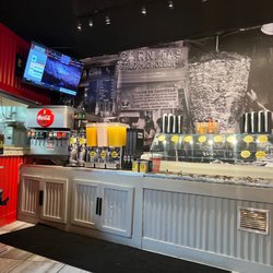 Beto's Tacos - Drinks, juices and salsa bar