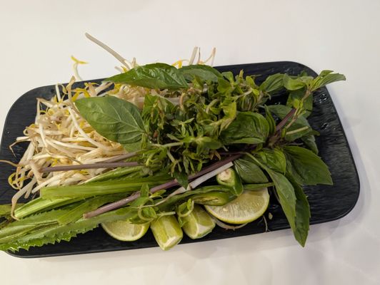 Pho Huong Lan by null