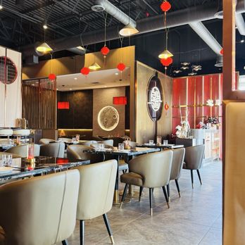 Miya Moon - Interior of restaurant - Chinese Near Me - Broomfield, Colorado