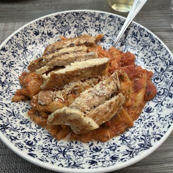 Ella's Italian Pub - Elmhurst - Cavatelli with Chicken - Italian Near Me - Elmhurst, Illinois Ella's Italian Pub - Elmhurst - Cavatelli with Chicken - Italian Near Me - Elmhurst, Illinois