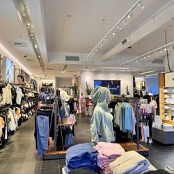 Lululemon Athletica