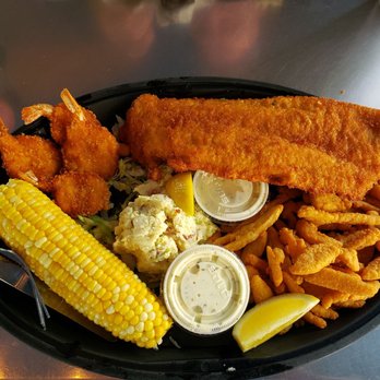 Dune Dog Cafe - Captain's platter - American Near Me - Jupiter, Florida