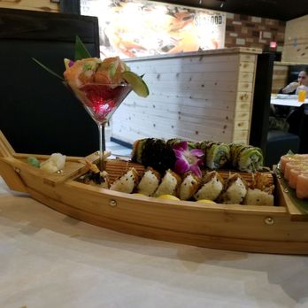 King Ocean Crab - Sushi rolls - Dragon, Ocean, & Sweetheart - Cajun/Creole Near Me - Lansing, Michigan King Ocean Crab - Sushi rolls - Dragon, Ocean, & Sweetheart - Cajun/Creole Near Me - Lansing, Michigan