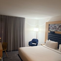 Aloft by Marriott El Segundo - Los Angeles Airport - Room