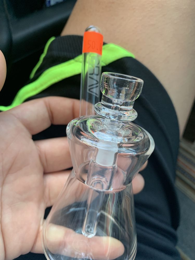 DRIVE THRU SMOKE SHOP Updated August 2024 10 Photos 12737 Glenoaks Blvd, Los Angeles