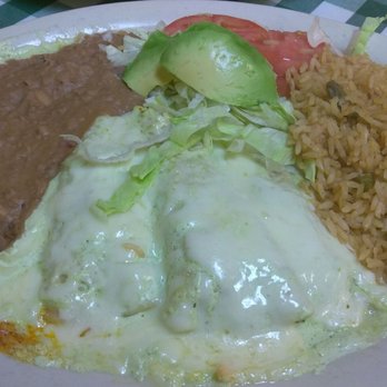 Taquerias Arandinas - Sour cream enchiladas plate - Mexican Near Me - Round Rock, Texas