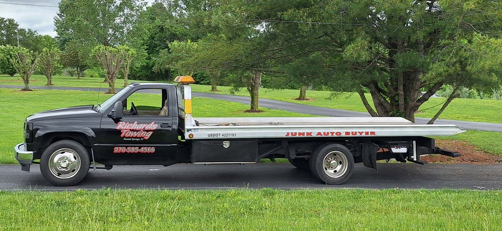 Richards' Towing / Junk Auto Buyer