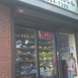 Michelle's - Storefront